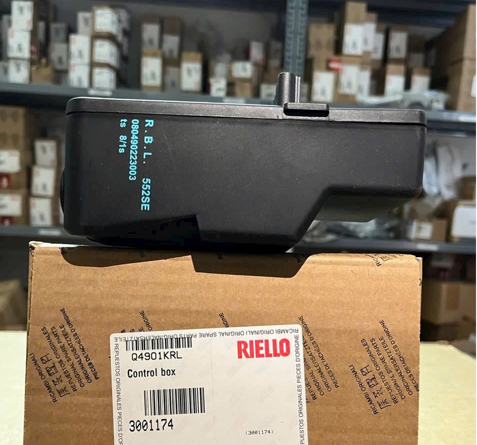 R.B.L 552SE - 3001174 Hộp kiểm soát đầu đốt Riello